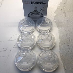 NEW Comotomo Silicone Medium Flow 2 Hole Nipples | Baby Essentials